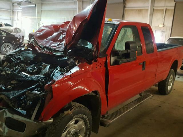 1FT8X3B61CEB53785 - 2012 FORD F350 SUPER RED photo 2