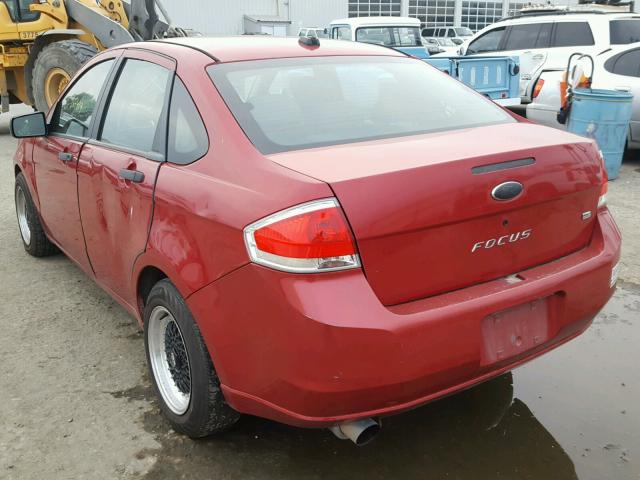 1FAHP35N99W107648 - 2009 FORD FOCUS SE RED photo 3