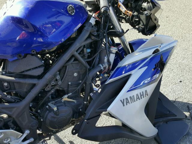 MH3RH06Y7FK001433 - 2015 YAMAHA YZFR3 BLUE photo 9