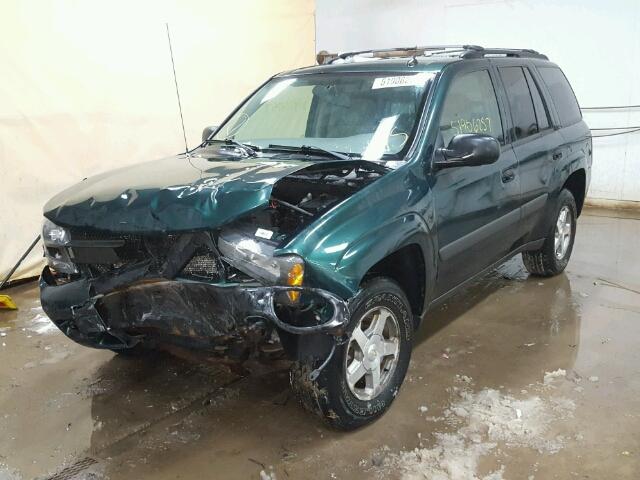 1GNDT13S752215566 - 2005 CHEVROLET TRAILBLAZE GREEN photo 2