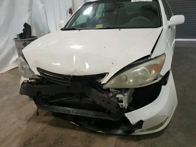 4T1BE32K54U270006 - 2004 TOYOTA CAMRY LE WHITE photo 9