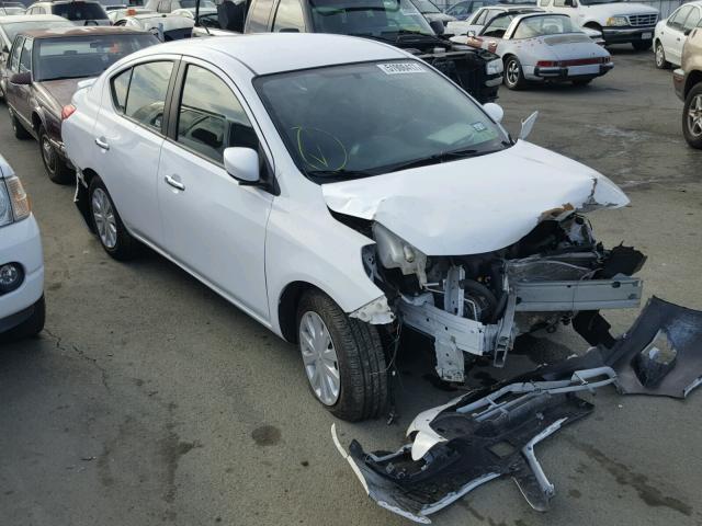 3N1CN7AP0HL839022 - 2017 NISSAN VERSA S WHITE photo 1