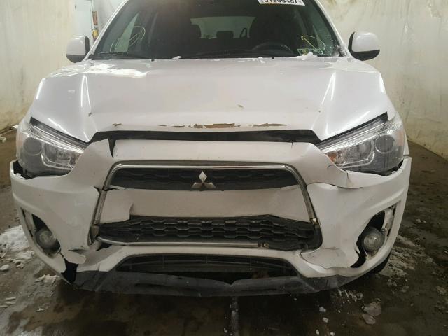 4A4AP3AU0EE020951 - 2014 MITSUBISHI OUTLANDER WHITE photo 9