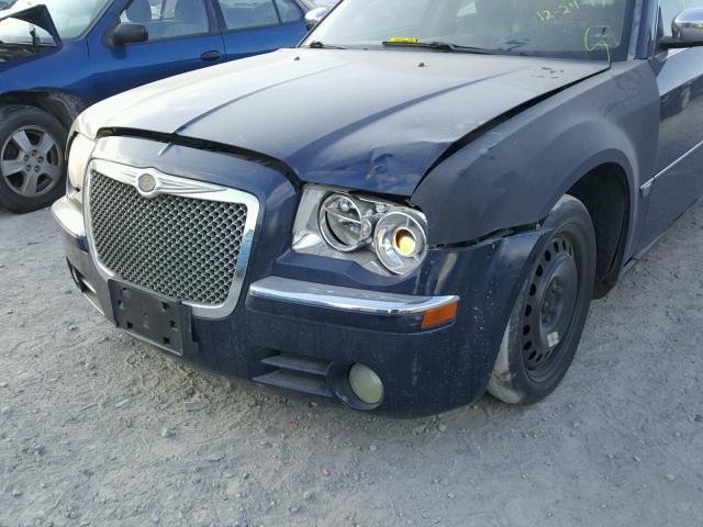 2C3AA63H15H522438 - 2005 CHRYSLER 300C BLUE photo 9