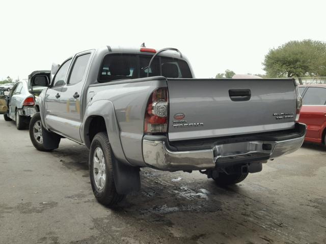 5TFJU4GN1EX053791 - 2014 TOYOTA TACOMA DOU SILVER photo 3