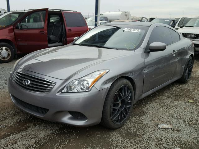 JNKCV64E88M126617 - 2008 INFINITI G37 BASE GRAY photo 2