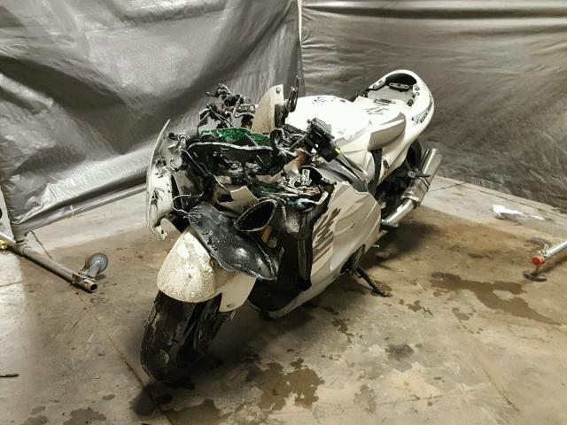 JS1GW71A262108706 - 2006 SUZUKI GSX1300 R WHITE photo 2