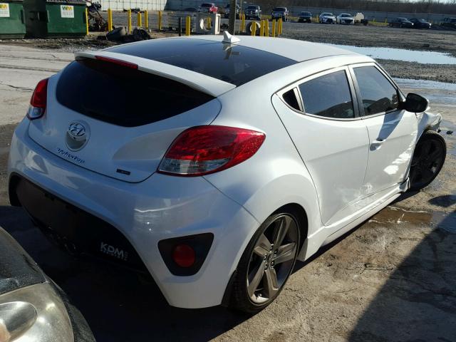 KMHTC6AE6FU230642 - 2015 HYUNDAI VELOSTER T WHITE photo 4