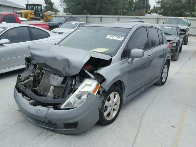 3N1BC1CP8AL382204 - 2010 NISSAN VERSA S GRAY photo 2