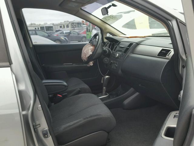 3N1BC1CP8AL382204 - 2010 NISSAN VERSA S GRAY photo 5