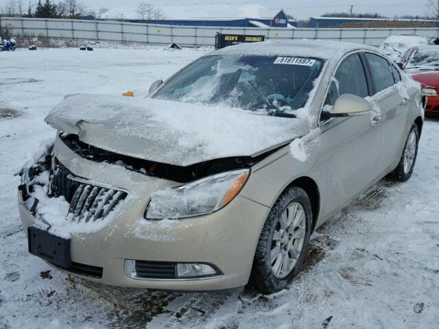 2G4GS5ER4C9156285 - 2012 BUICK REGAL PREM BEIGE photo 2