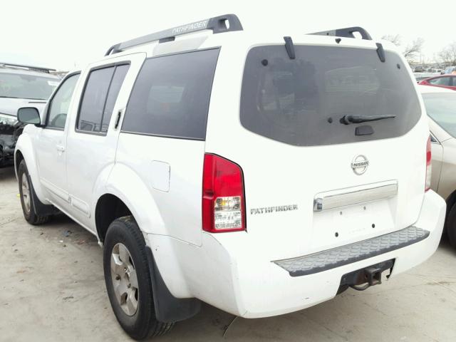 5N1AR18U96C676909 - 2006 NISSAN PATHFINDER WHITE photo 3