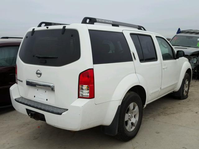 5N1AR18U96C676909 - 2006 NISSAN PATHFINDER WHITE photo 4