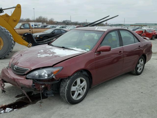 4T1BF30K52U013926 - 2002 TOYOTA CAMRY LE MAROON photo 2