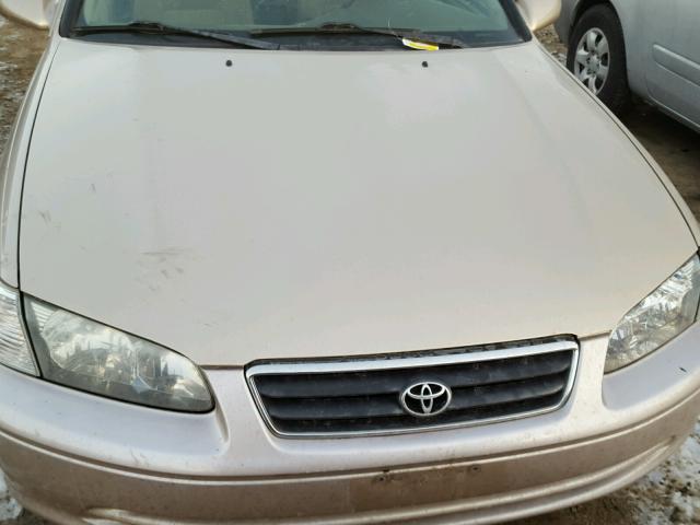 4T1BG22K81U117586 - 2001 TOYOTA CAMRY CE TAN photo 7