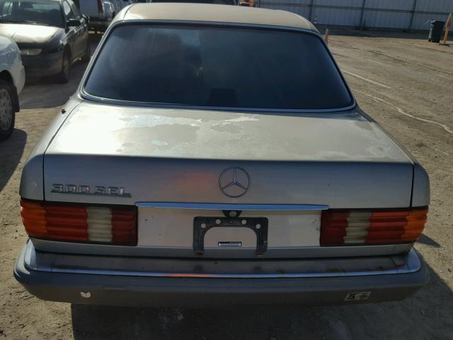 WDBCA25E7LA523135 - 1990 MERCEDES-BENZ 300 SEL SILVER photo 6