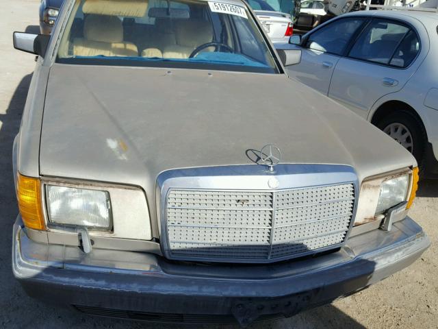 WDBCA25E7LA523135 - 1990 MERCEDES-BENZ 300 SEL SILVER photo 7