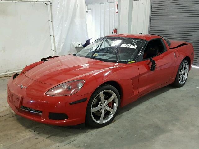 1G1YY24U055118959 - 2005 CHEVROLET CORVETTE RED photo 2