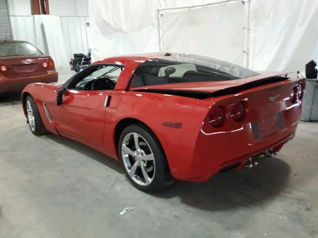 1G1YY24U055118959 - 2005 CHEVROLET CORVETTE RED photo 3