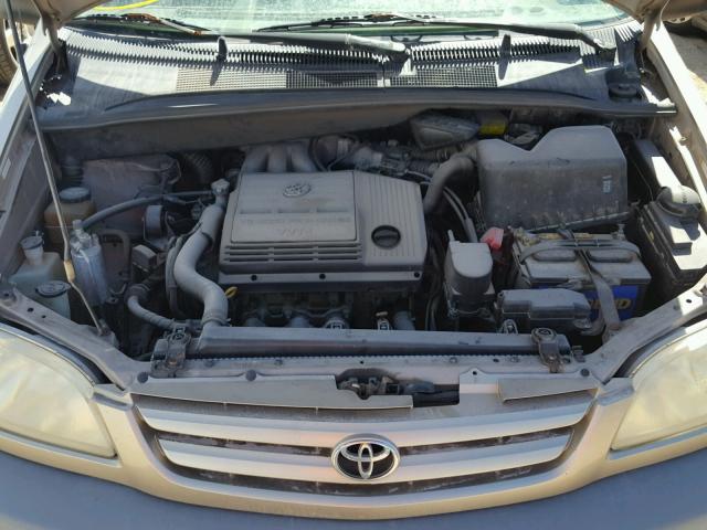 4T3ZF13C22U450054 - 2002 TOYOTA SIENNA LE GOLD photo 7