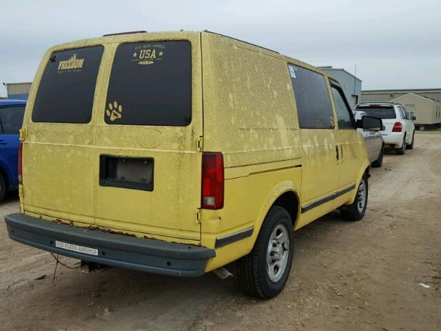 1GCDM19XX5B133047 - 2005 CHEVROLET ASTRO YELLOW photo 4