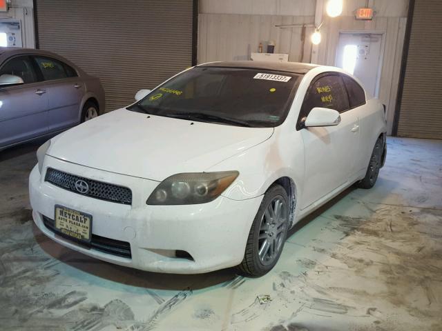 JTKDE167X80266448 - 2008 TOYOTA SCION TC WHITE photo 2