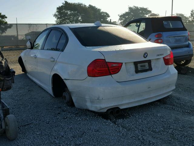 WBAPH53589A435624 - 2009 BMW 328 I SULE WHITE photo 3