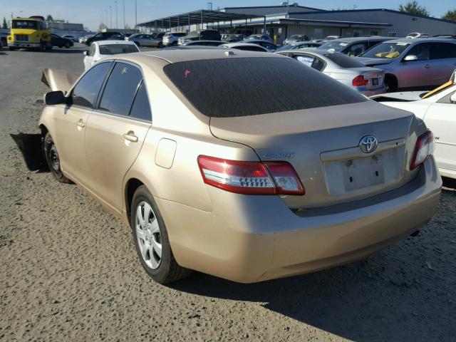 4T1BF3EK4AU004660 - 2010 TOYOTA CAMRY BASE GOLD photo 3