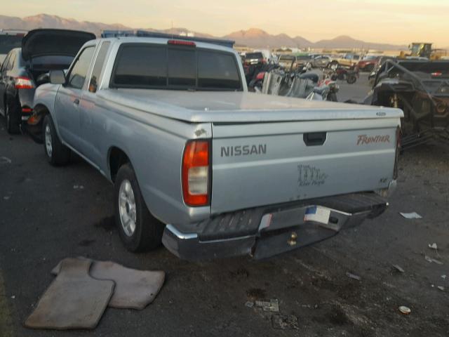 1N6DD26S8YC350087 - 2000 NISSAN FRONTIER K SILVER photo 3