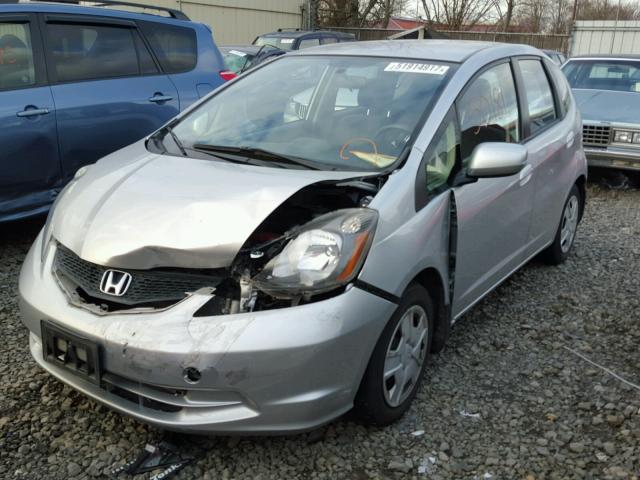 JHMGE8H3XCS008921 - 2012 HONDA FIT GRAY photo 2