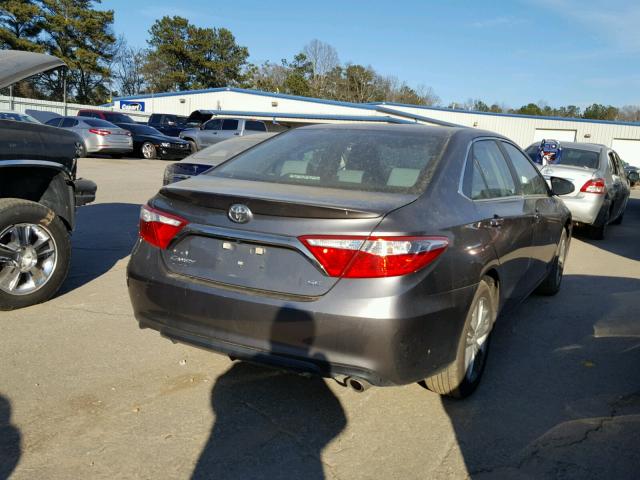 4T1BF1FK9GU185475 - 2016 TOYOTA CAMRY LE CHARCOAL photo 4