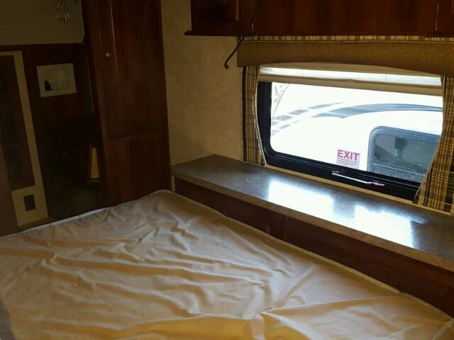 4X4FBLG21DG099075 - 2013 WILDWOOD 5TH WHEEL TWO TONE photo 9