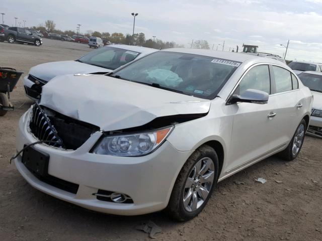 1G4GF5E37DF240920 - 2013 BUICK LACROSSE P WHITE photo 2