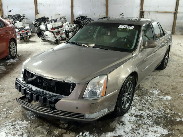 1G6KD57Y17U141395 - 2007 CADILLAC DTS BROWN photo 2