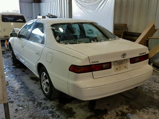 4T1BG22K2XU900878 - 1999 TOYOTA CAMRY CE WHITE photo 3