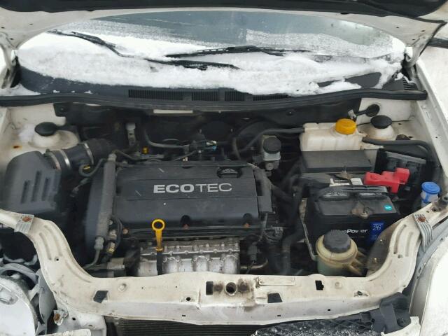 KL1TD56E29B376998 - 2009 CHEVROLET AVEO LS WHITE photo 7