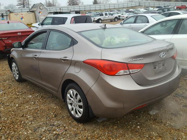 5NPDH4AE3DH160572 - 2013 HYUNDAI ELANTRA GL BROWN photo 3