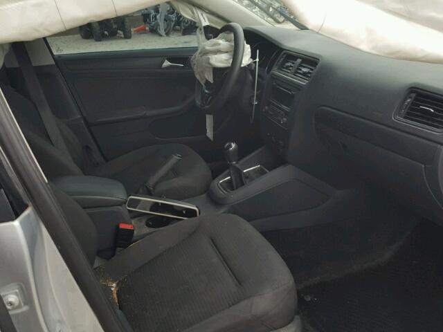 3VW1K7AJ8FM341485 - 2015 VOLKSWAGEN JETTA BASE 银色 照片 5