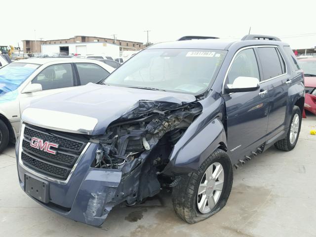 2GKFLUE34D6205978 - 2013 GMC TERRAIN SL BLUE photo 2