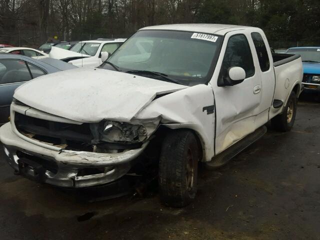 1FTRX08L5WKA22882 - 1998 FORD F150 WHITE photo 2