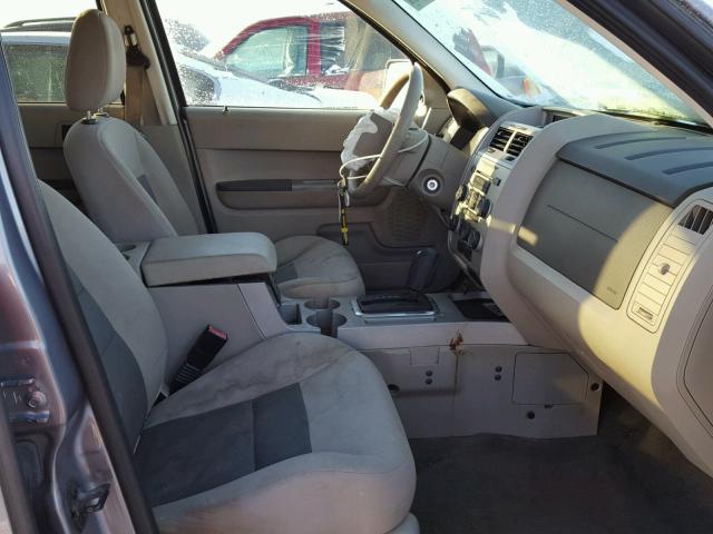 1FMCU93108KB93207 - 2008 FORD ESCAPE XLT SILVER photo 5