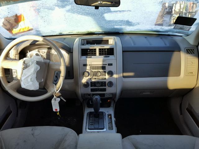 1FMCU93108KB93207 - 2008 FORD ESCAPE XLT SILVER photo 9