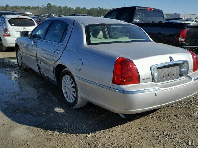 1LNHM81W25Y645925 - 2005 LINCOLN TOWN CAR S GRAY photo 3