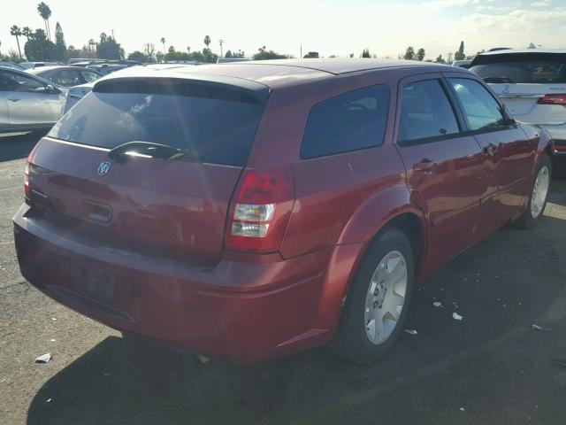 2D4FV48T75H602496 - 2005 DODGE MAGNUM SE RED photo 4