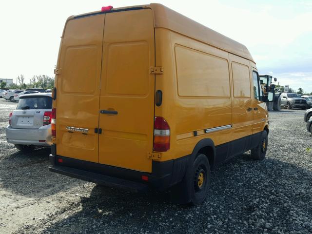 WD0PD644165962149 - 2006 DODGE SPRINTER 2 YELLOW photo 4