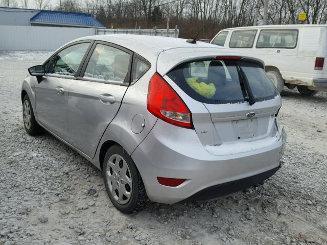 3FADP4EJ8CM180955 - 2012 FORD FIESTA SE SILVER photo 3