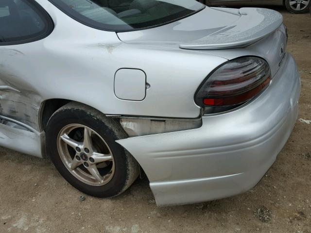 1G2WP12K82F137993 - 2002 PONTIAC GRAND PRIX SILVER photo 10