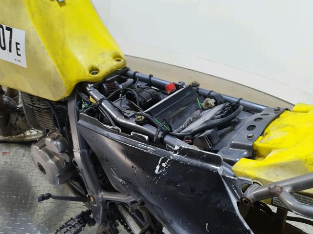 JS1SP46A032100033 - 2003 SUZUKI DR650 SE YELLOW photo 14