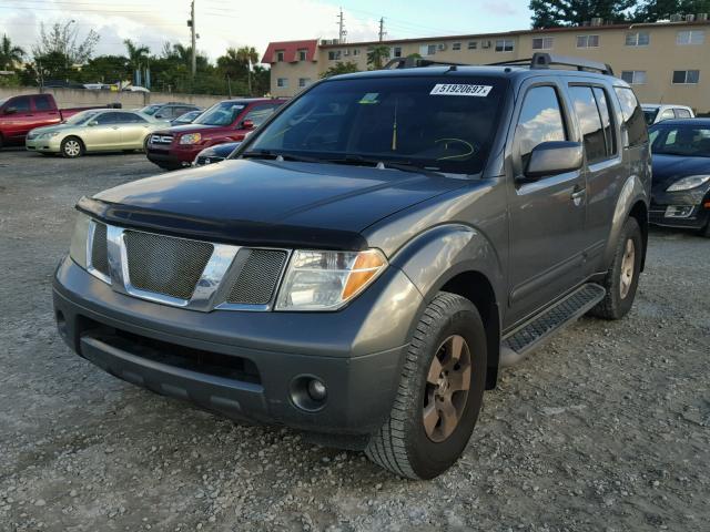 5N1AR18U27C638049 - 2007 NISSAN PATHFINDER GRAY photo 2