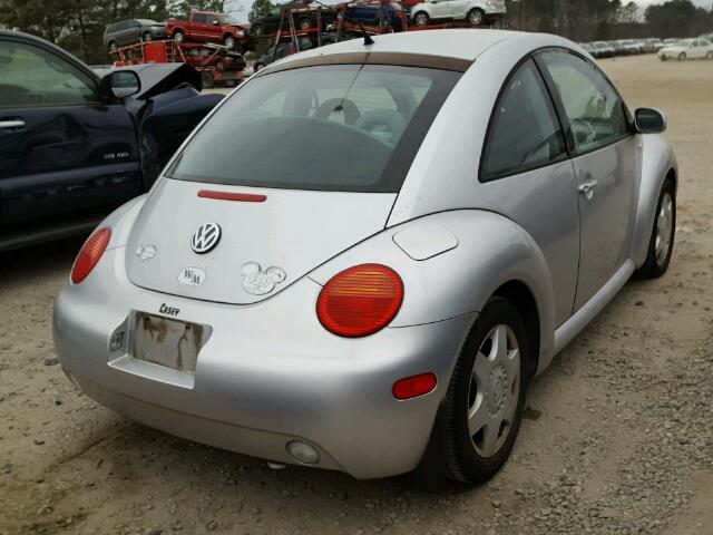 3VWCC21C41M416704 - 2001 VOLKSWAGEN NEW BEETLE SILVER photo 4